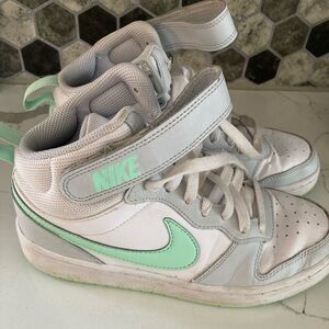 Nike Kids Sneakers - White and Mint